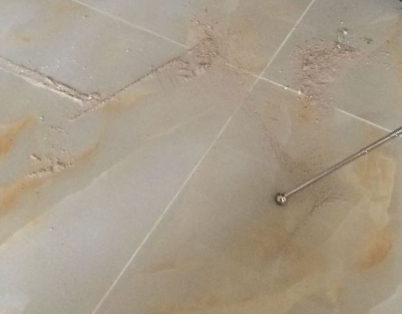 麦盖提瓷砖空鼓维修公司分享粘合剂选择不当在瓷砖铺贴过程中可能导致以下问题